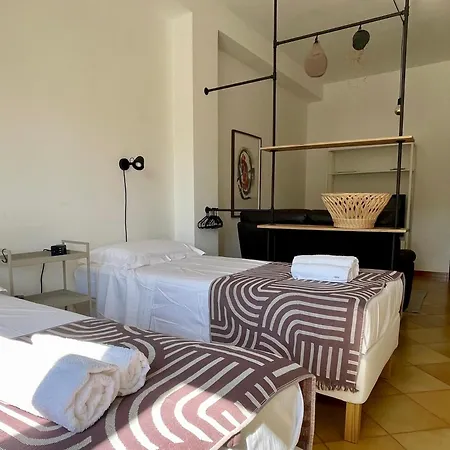 Angolo Di -